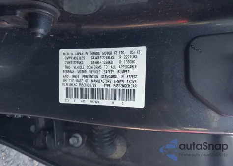 2014 Acura Rlx z USA, uszkodzony, nr VIN JH4KC1F55EC002789